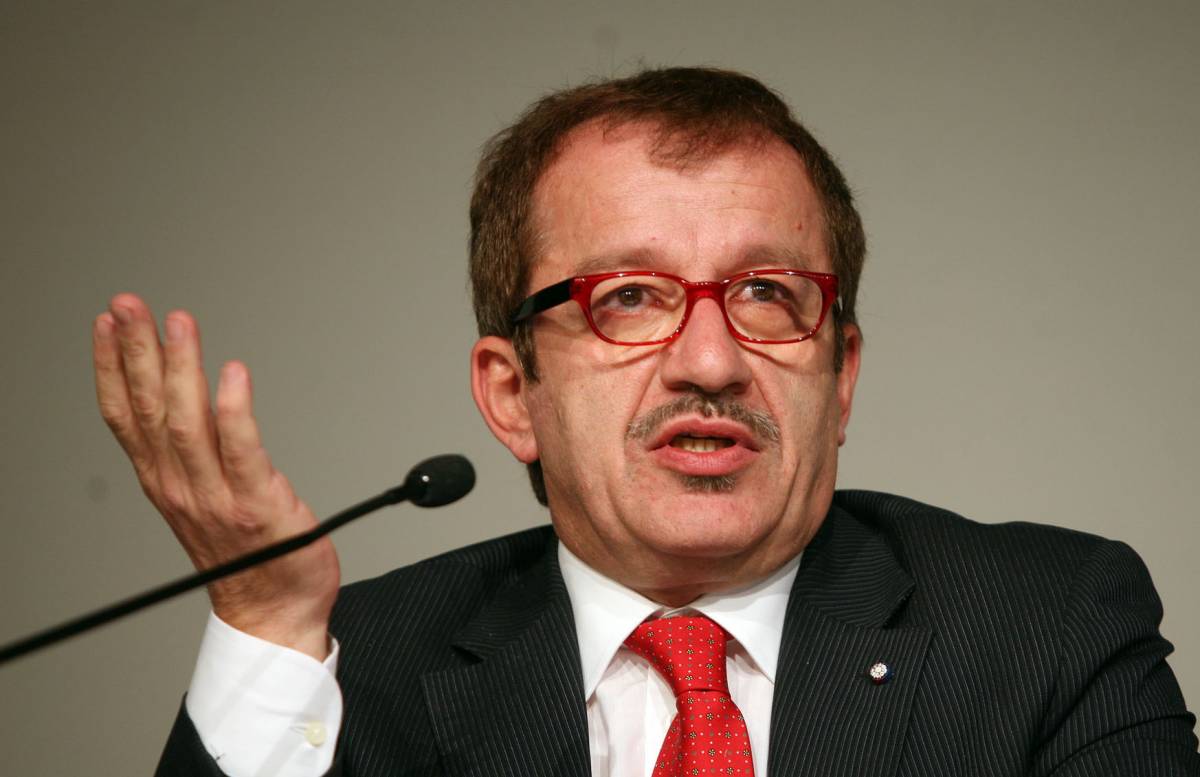 Maroni: "Ritirare la patente  
ai condannati per reati di droga"