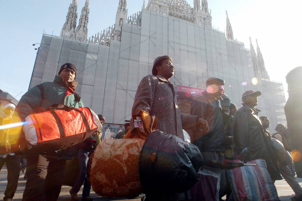 Caritas, in Italia 4 milioni di stranieri: il 6,7% 
Sacconi: i flussi 2009 terranno conto della crisi