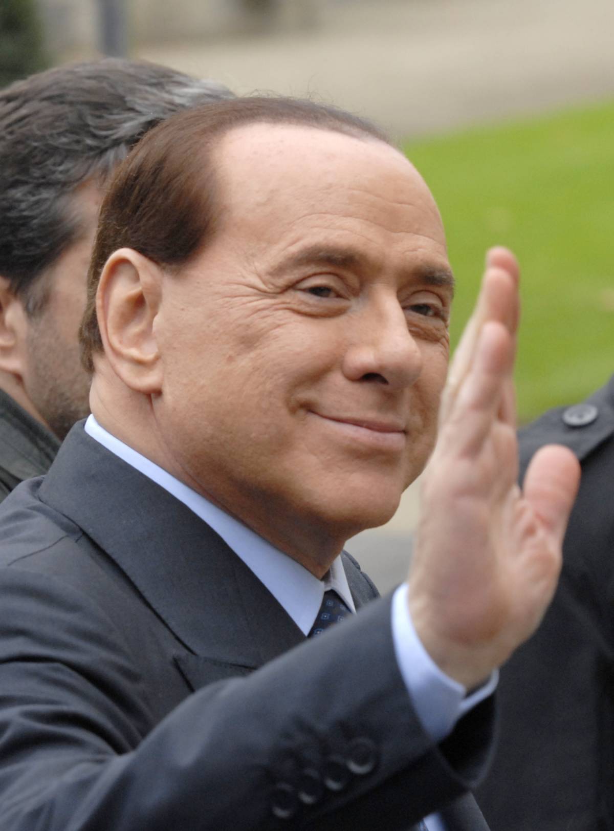 Berlusconi: "Dobbiamo 
aiutare le famiglie"