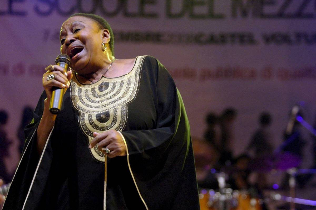 Morta la cantante Miriam Makeba 
dopo l'ultima esibizione per Saviano 