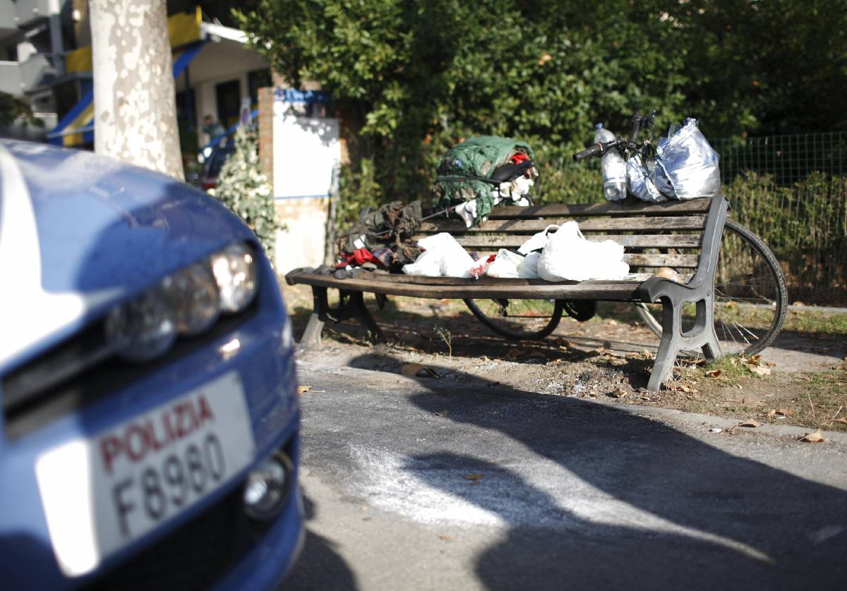 Rimini, danno fuoco 
a clochard: è gravissimo