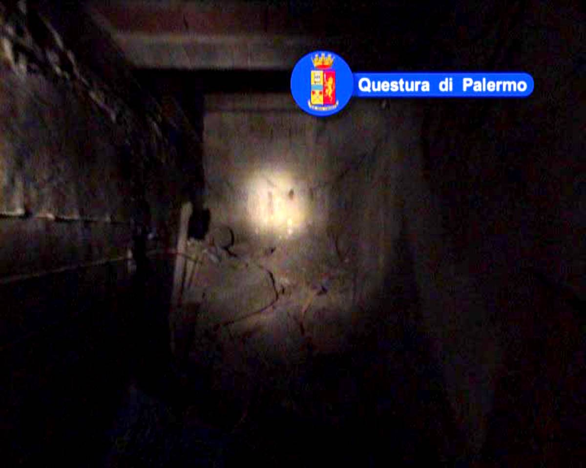 Palermo, scoperto un bunker 
della mafia rifugio per latitanti