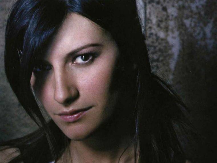 Laura Pausini batte Giusy Ferreri:
subito prima in classifica