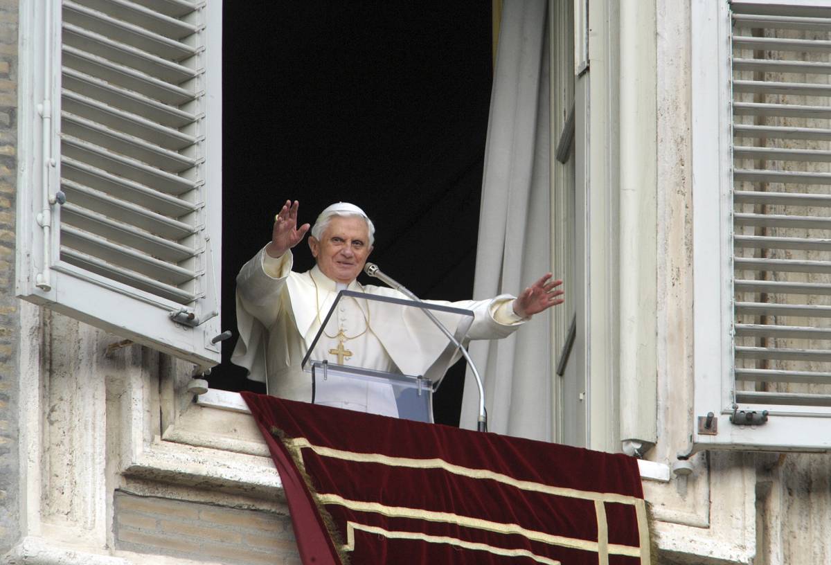 Il Papa: "Dio tocchi 
il cuore dei terroristi"