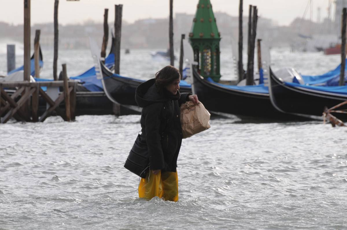 Venezia sommersa da 156 cm d'acqua: è record 
Ancora maltempo sul Nord, due vittime in Friuli