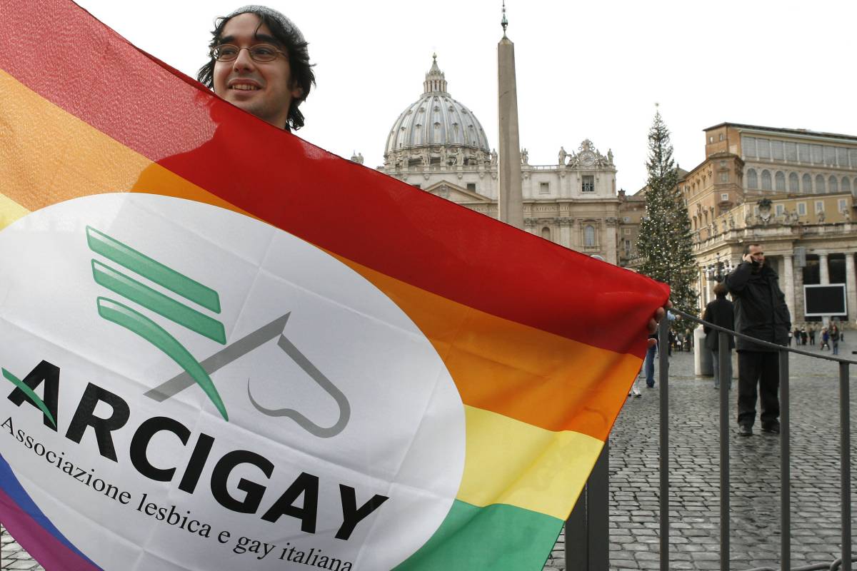 Diritti dei gay, bufera sul Vaticano