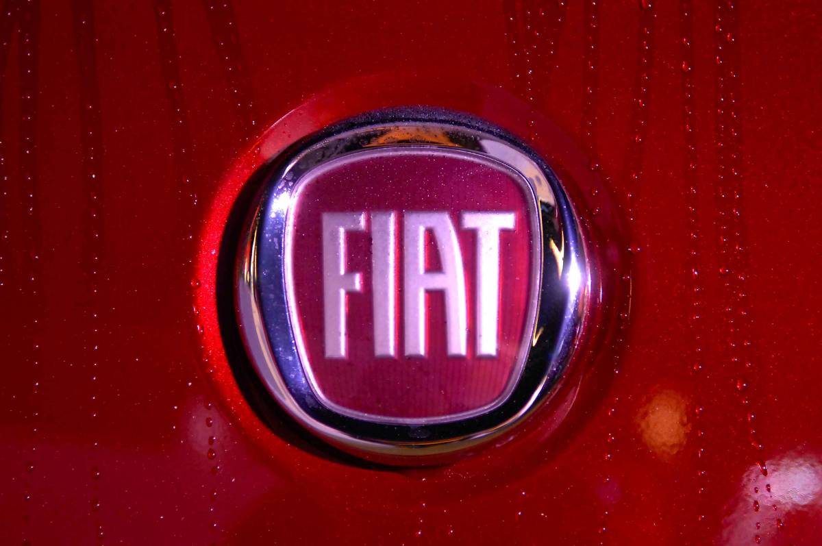 Fiat lancia un'automobile low cost 
"Ecco l'utilitaria contro la crisi"