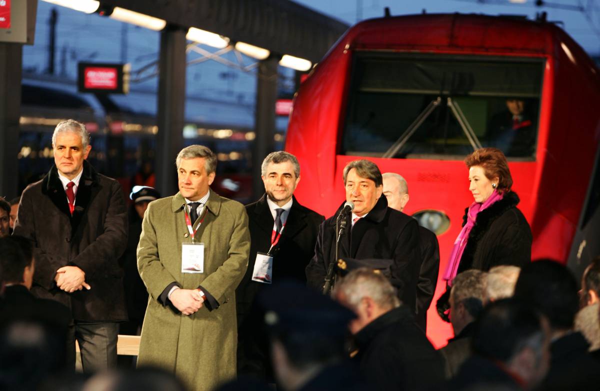 Treni, l’Alta velocità abbatte il muro dell’ora