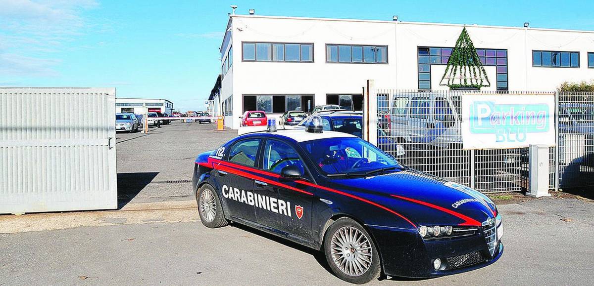 In cenere i Suv di polizia e carabinieri