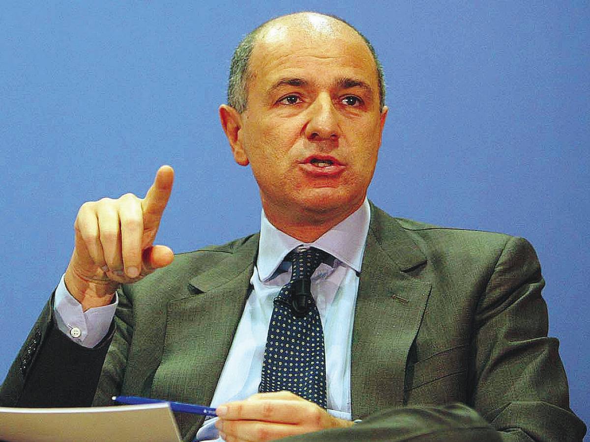 Intesa vara il dopo-Modiano: banca più snella