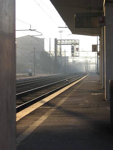 Masso sui binari: treno deraglia a Frosinone