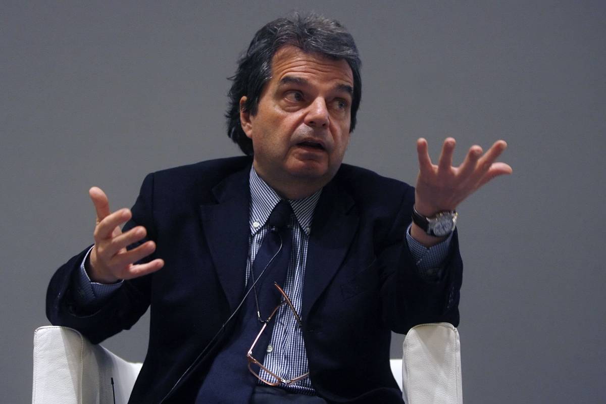 Statali, Brunetta: 300 miliardi l'anno