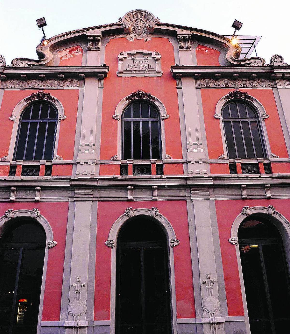 L’inchiesta  Ambra Jovinelli, il sequestro non ferma il teatro