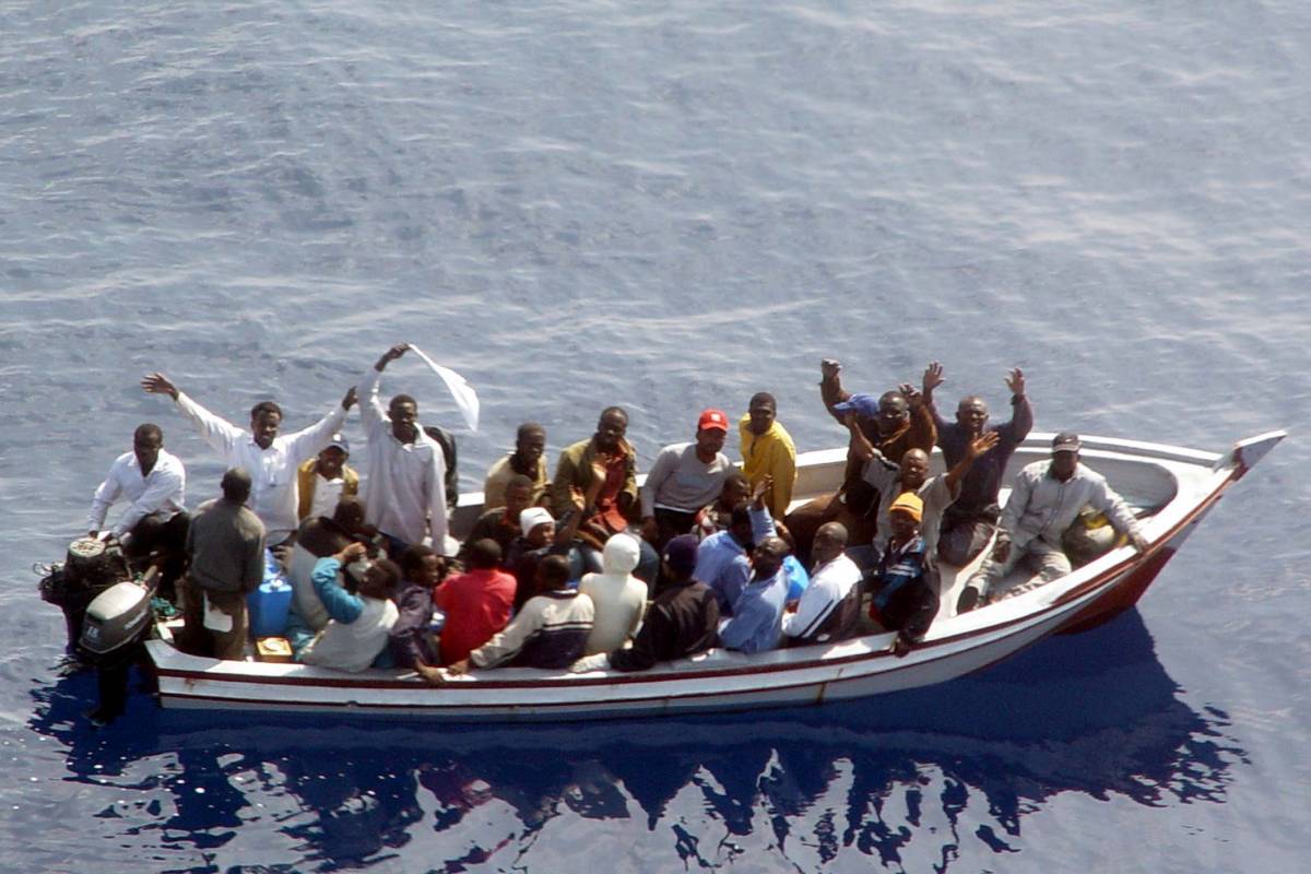 Maroni: "Rimpatrio  
immediato per chi  
sbarca a Lampedusa"