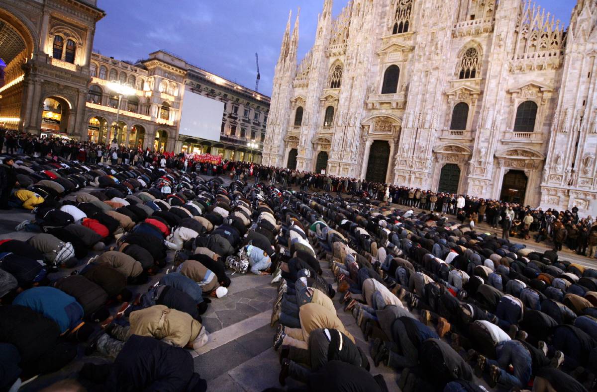 Quel silenzio sulla moschea in piazza Duomo