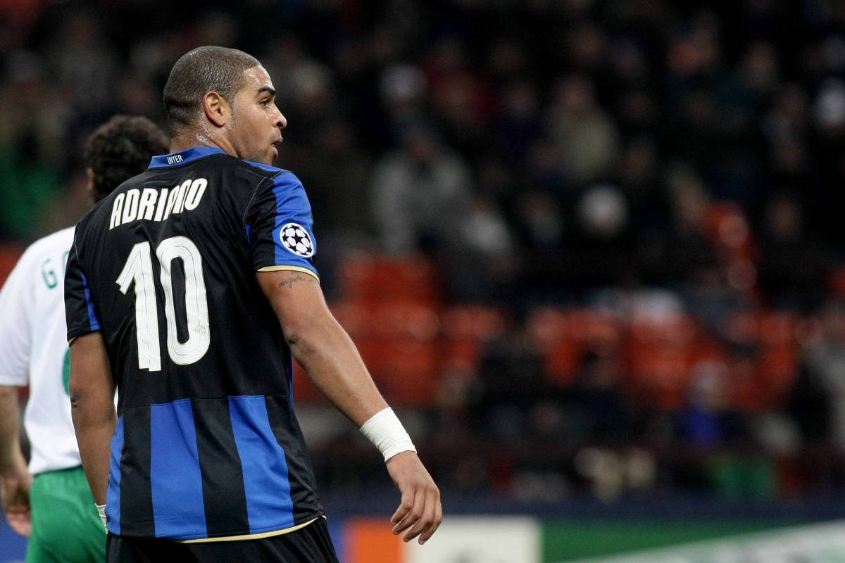 L'agente di Adriano: "Resta all'inter fino al 2010"