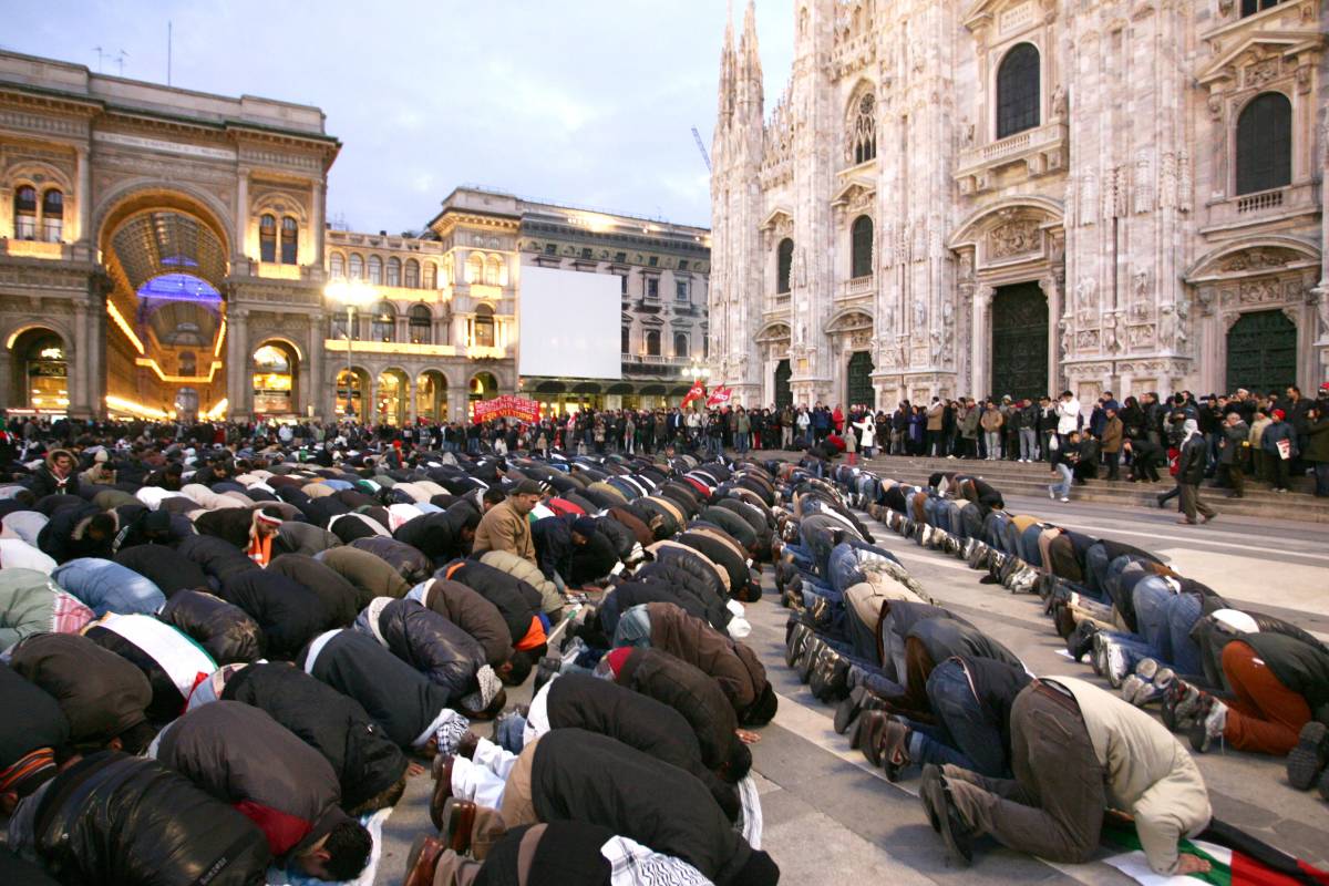 Moschea in piazza Duomo: Tettamanzi tace