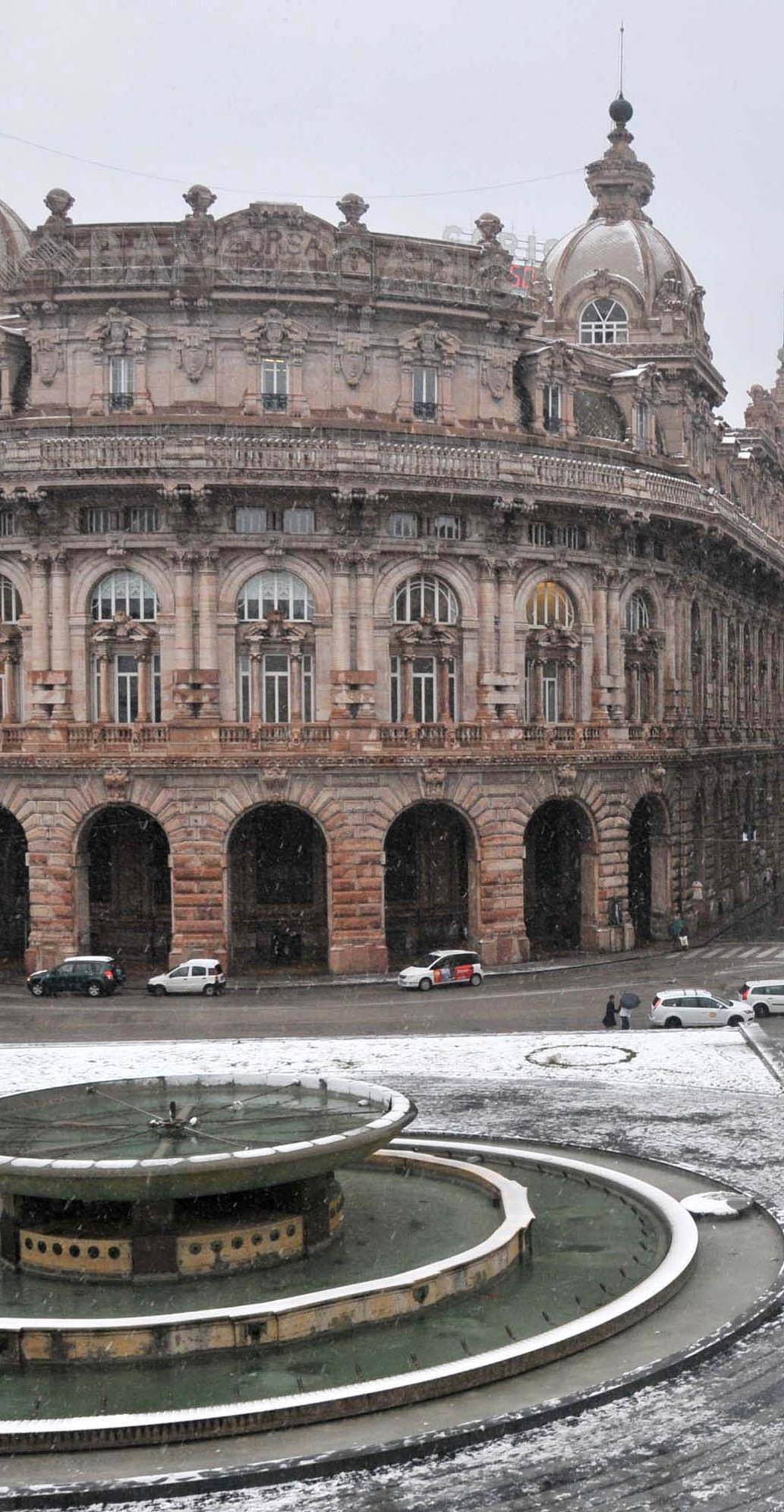 Supermercati: scaffali vuoti causa neve