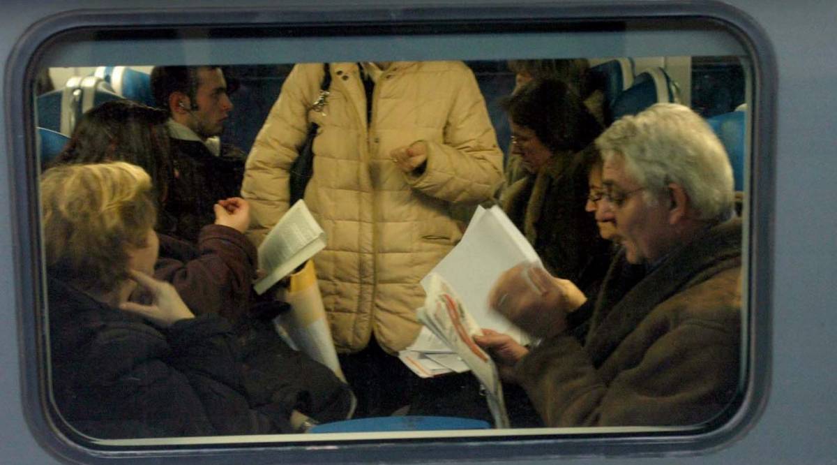 Treni, la Regione si applaude ma i pendolari la smentiscono