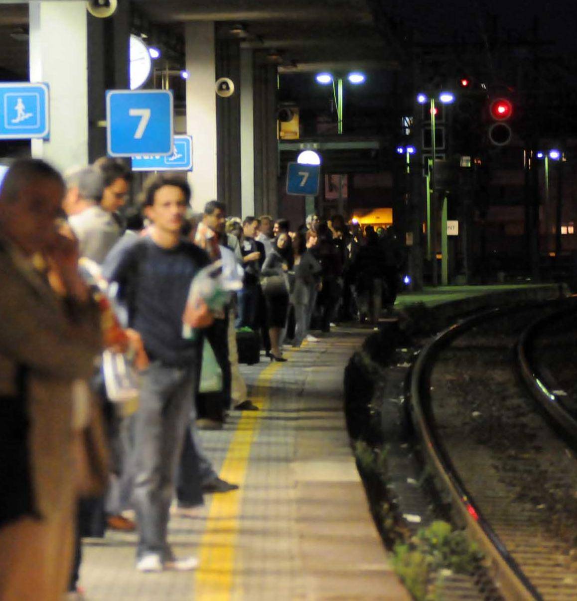 Ora Burlando ammette le ragioni dei pendolari e tratta per nuove tariffe