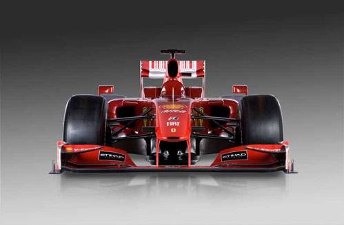 Ferrari, test solitari al Mugello. Teme confronti con la McLaren?
