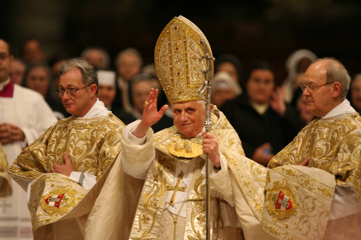 Il Papa cancella la scomunica  
ai vescovi nominati da Lefebvre