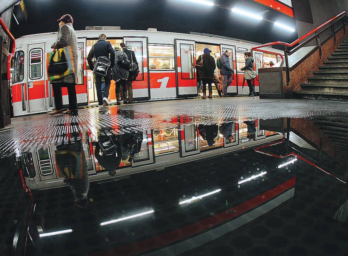 Miracolo in metrò: piove 10 metri sotto terra