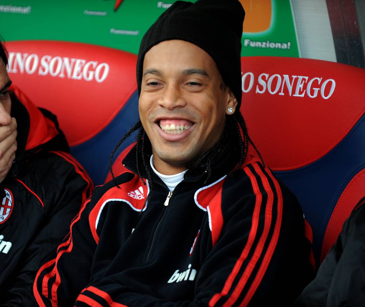 Ronaldinho, un estraneo nel nuovo Milan Ancelotti: "Non si può tornare indietro"