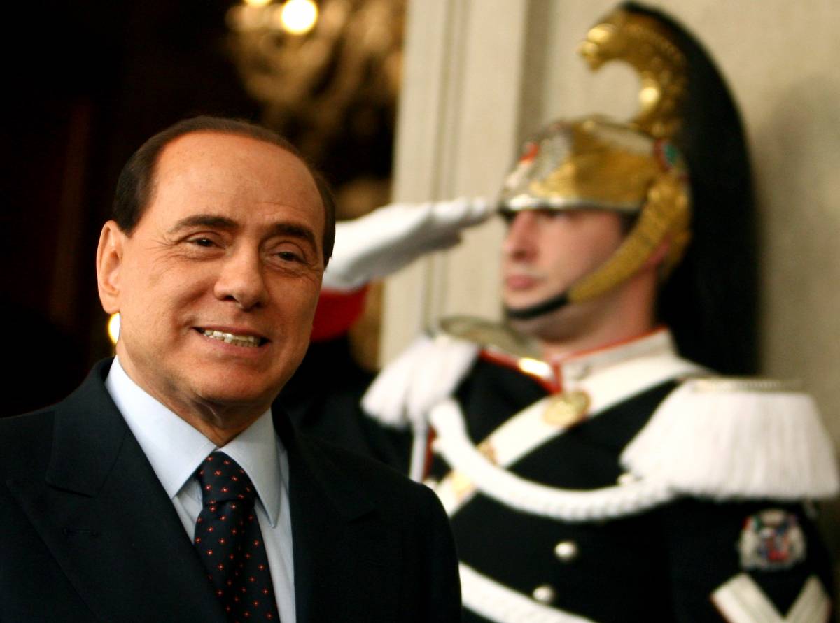 Berlusconi: "Quaranta  
miliardi contro la crisi" 
Misure per tre anni