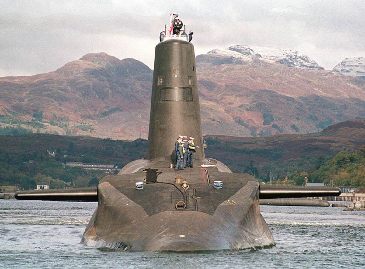 Paura nell'Atlantico: collisione 
fra due sottomarini nucleari
