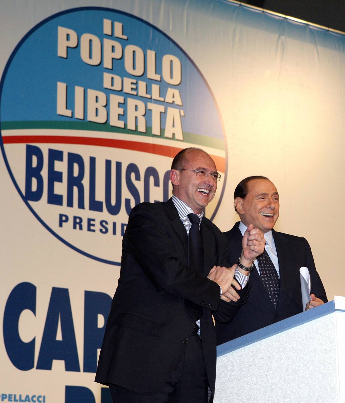 Sull’isola è arrivato l’effetto Berlusconi: 
"Dove metto la faccia io si vince"