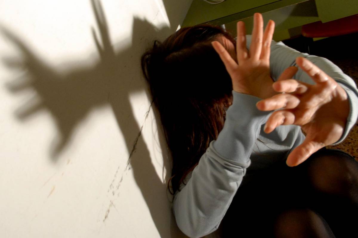 Varese, 57enne violenta 
figlia adottiva di 4 anni