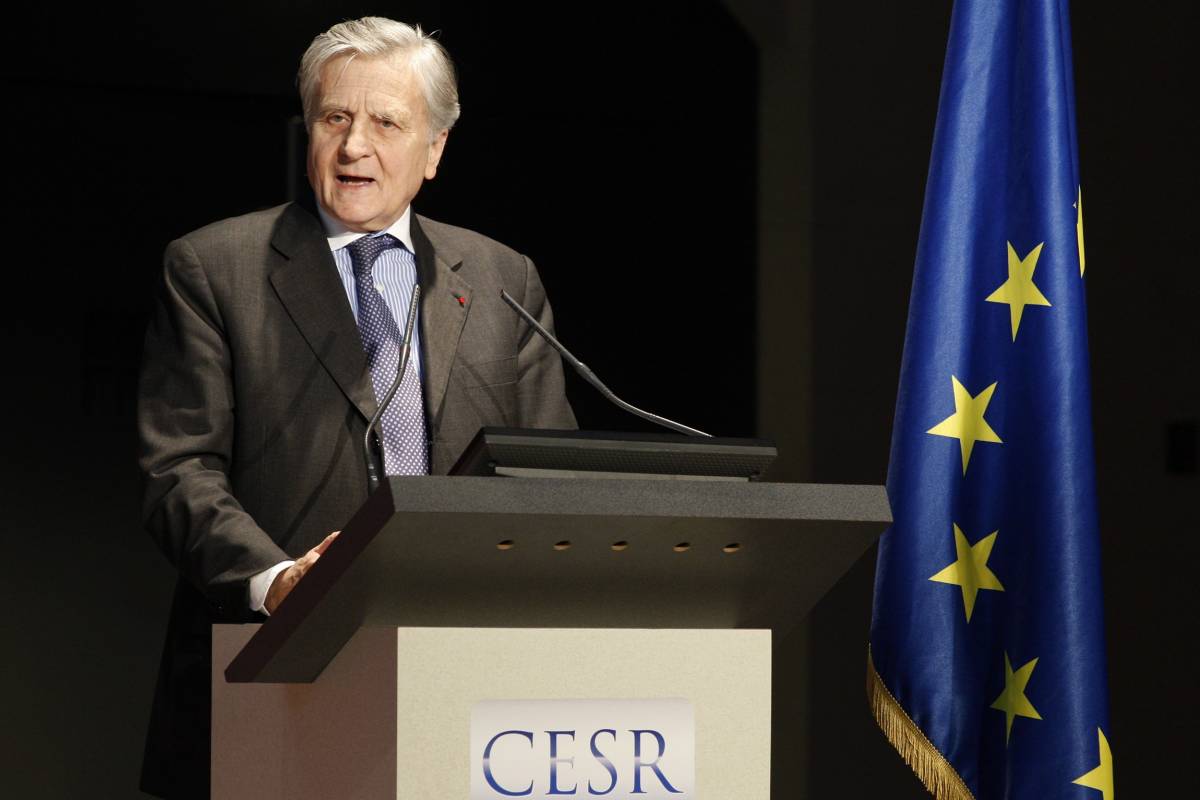 Trichet: cala il credito in Europa, sistema in tensione