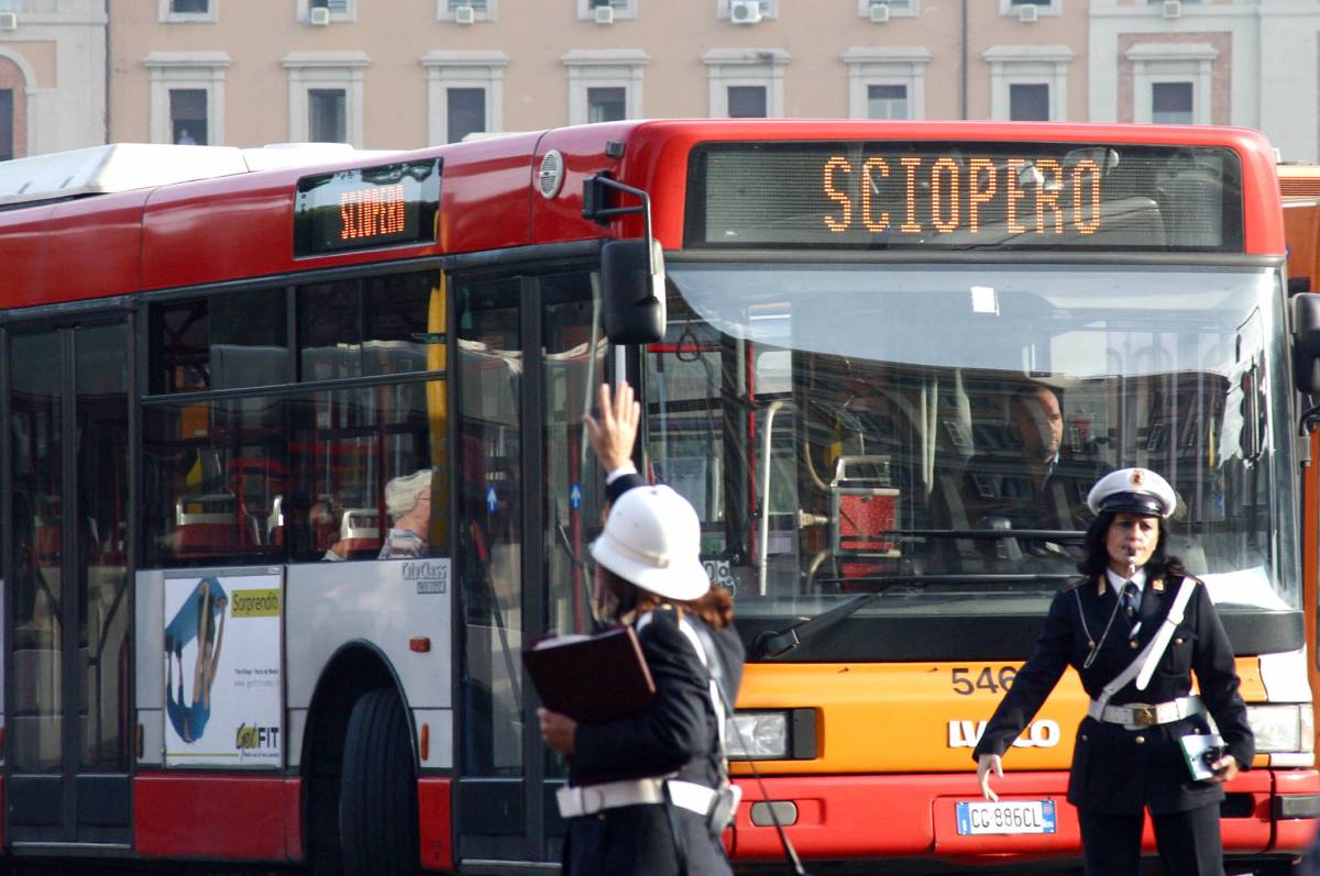 E' finita l'era dello sciopero selvaggio  
Il governo prepara una legge ad hoc