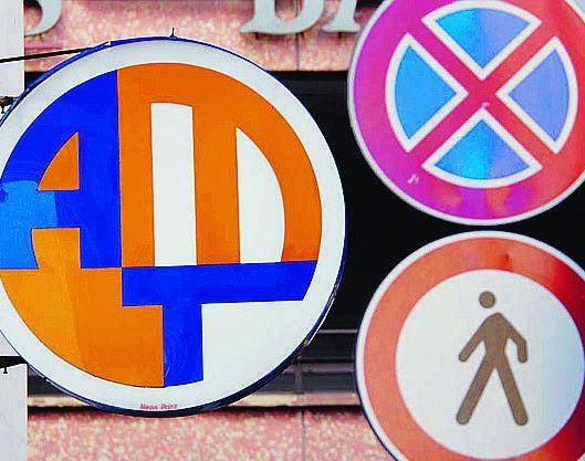 Dichiara falso reddito per avere l’abbonamento Amt: assolta
