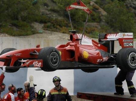 F1: prima giornata di test a Jerez. Fuori pista di Massa, Vettel il più veloce