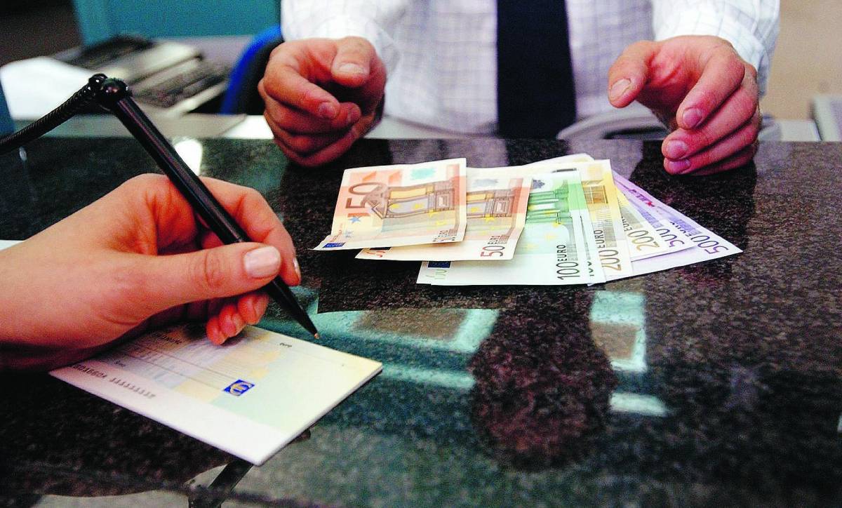 Direttori di banca a scuola di polizia per imparare ad affrontare i banditi