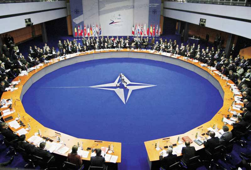 Nato-Iran, via al disgelo dopo 30 anni di silenzio