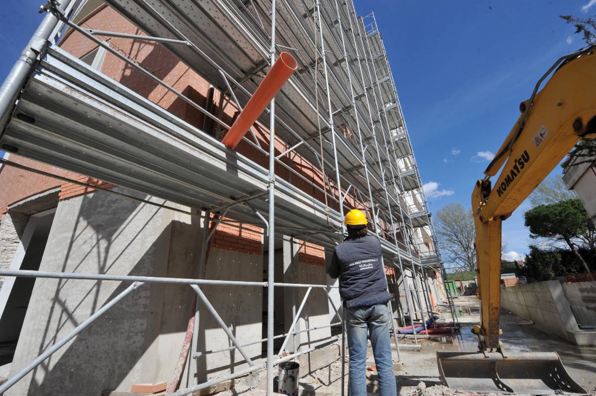 Casa, Lombardia pronta: "Cantieri a tempi da record, aiuti e premi"