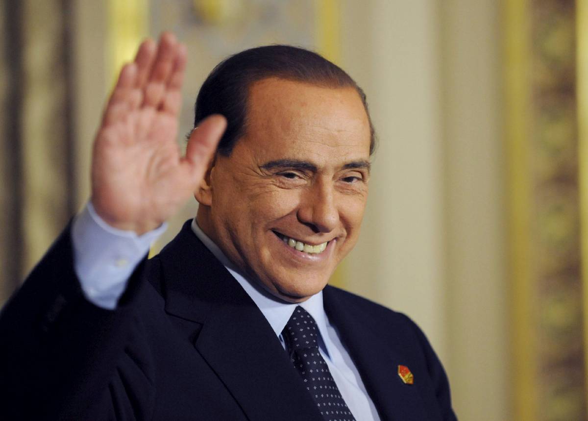 Berlusconi: "Andrò a Washington"