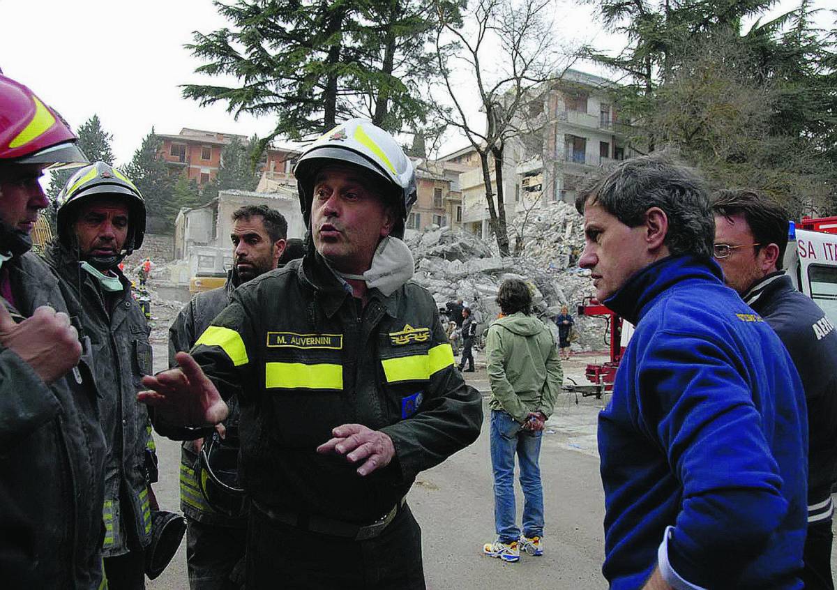 Alemanno nella città ferita: «Ce la faremo»