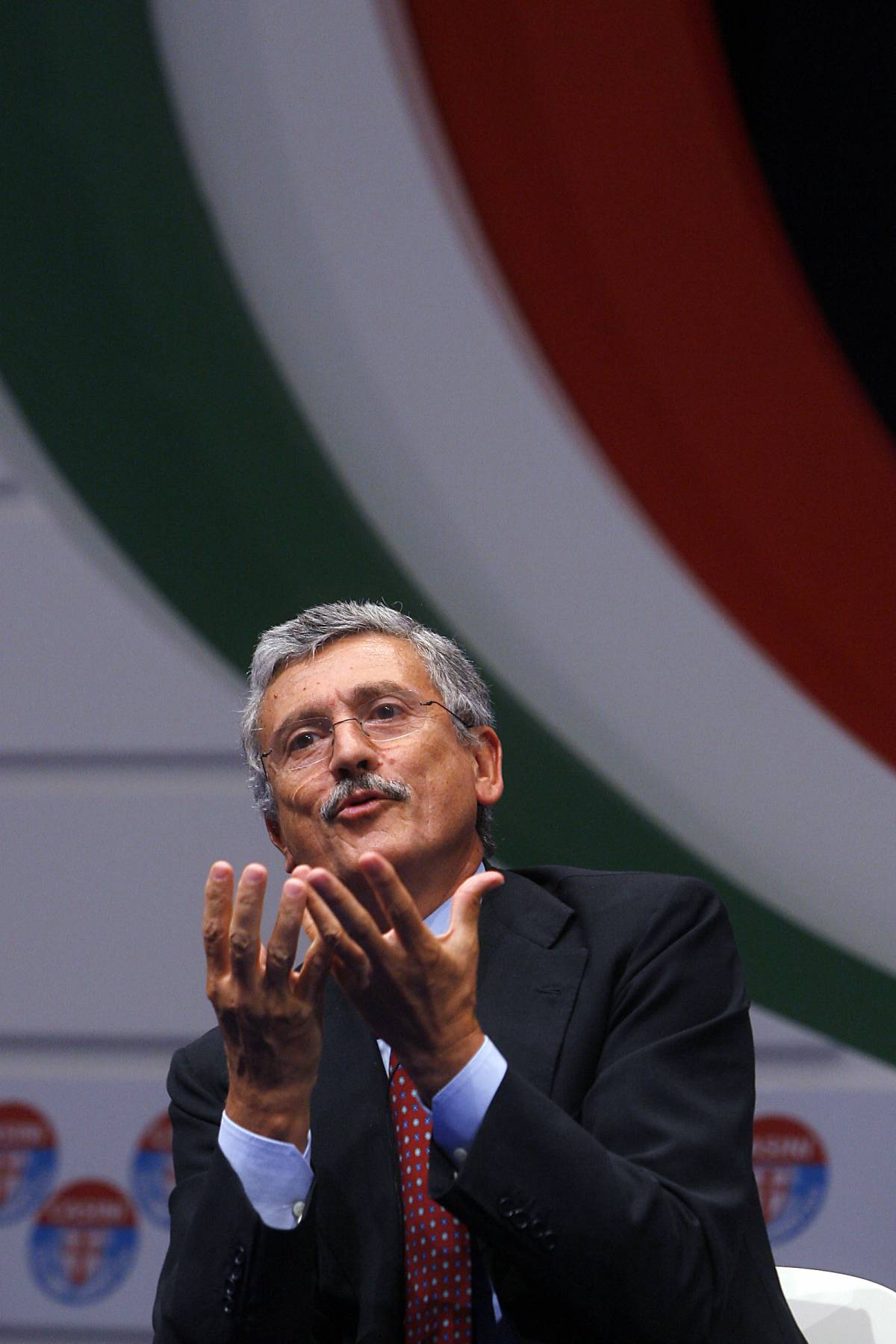 Pd, D'Alema: "Berlusconi governerà fino al 2013"