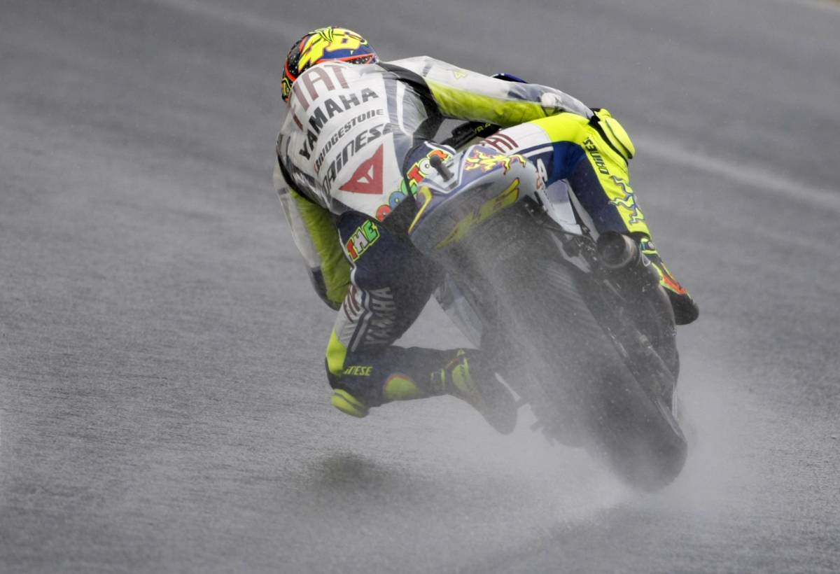 MotoGp, il diluvio dà la pole a Rossi