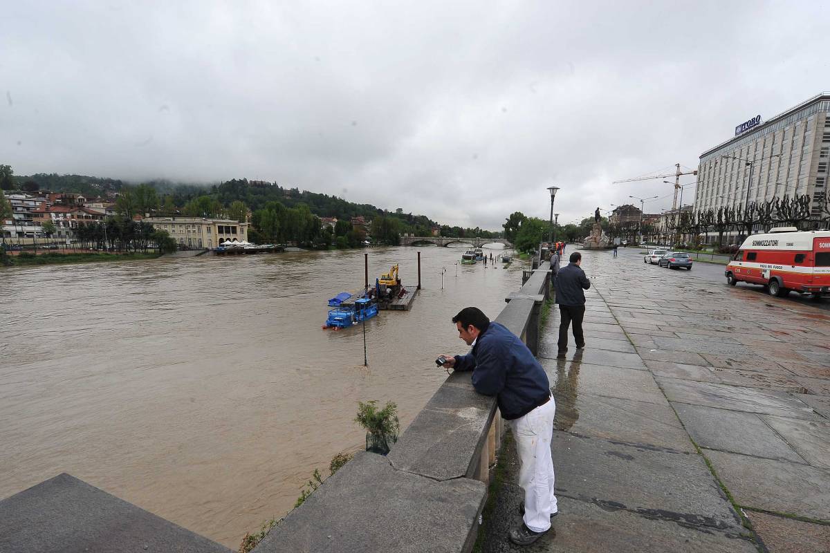 Tanaro pericolo alluvione 
Piemonte, 6mila sfollati