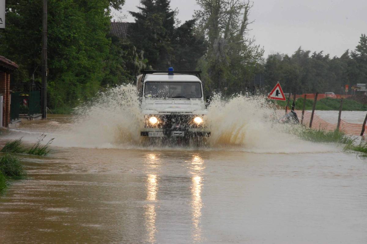 Piemonte, i 6mila sfollati 
tornano nelle loro case 
Paura per la piena del Po