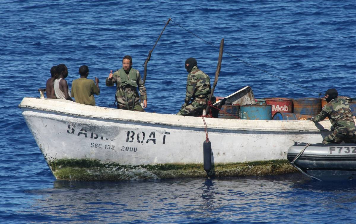 Golfo di Aden, catturati 
19 pirati pronti all'assalto