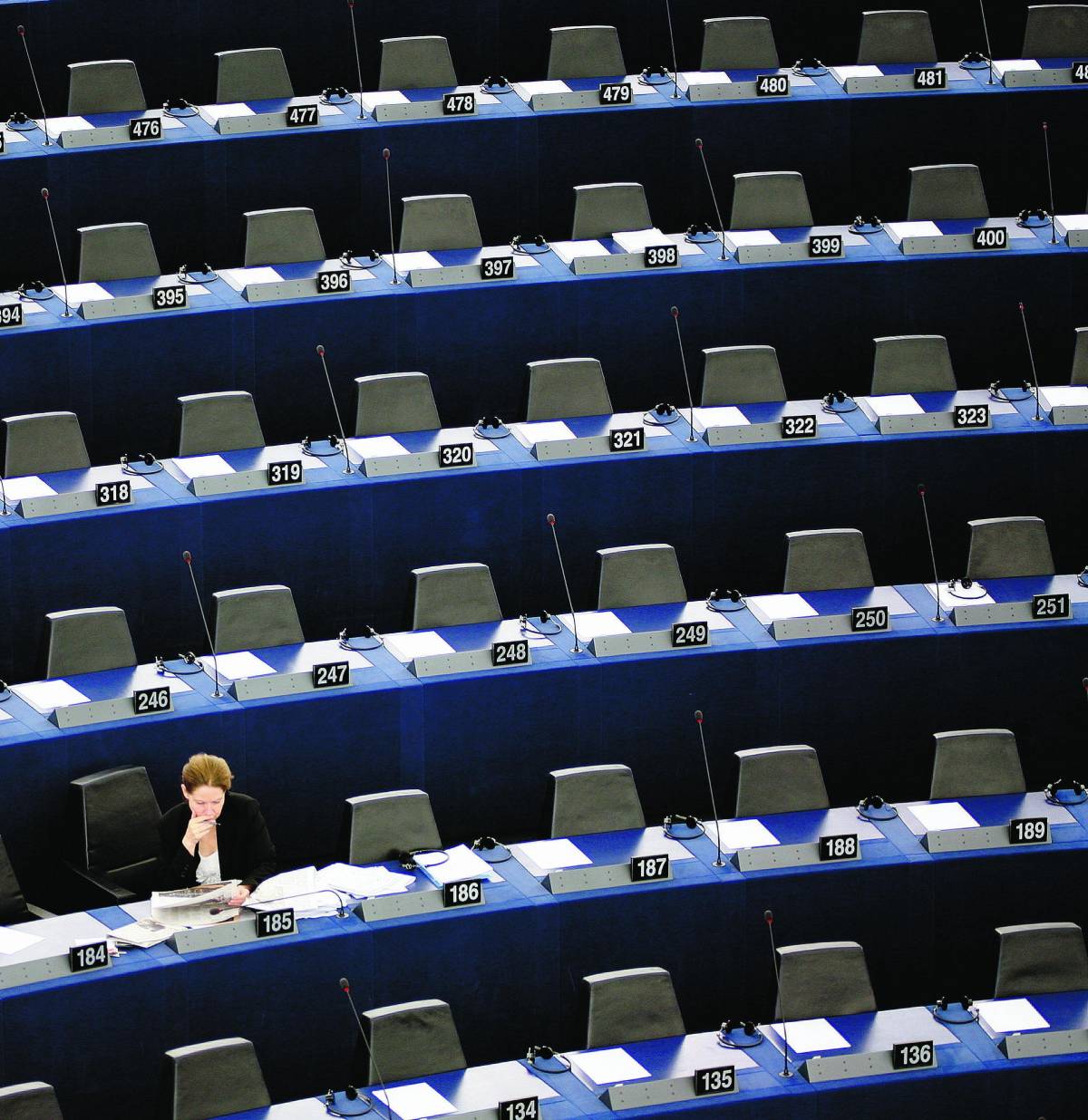Quelli che a Strasburgo vanno a scaldar la sedia: cinque anni in silenzio