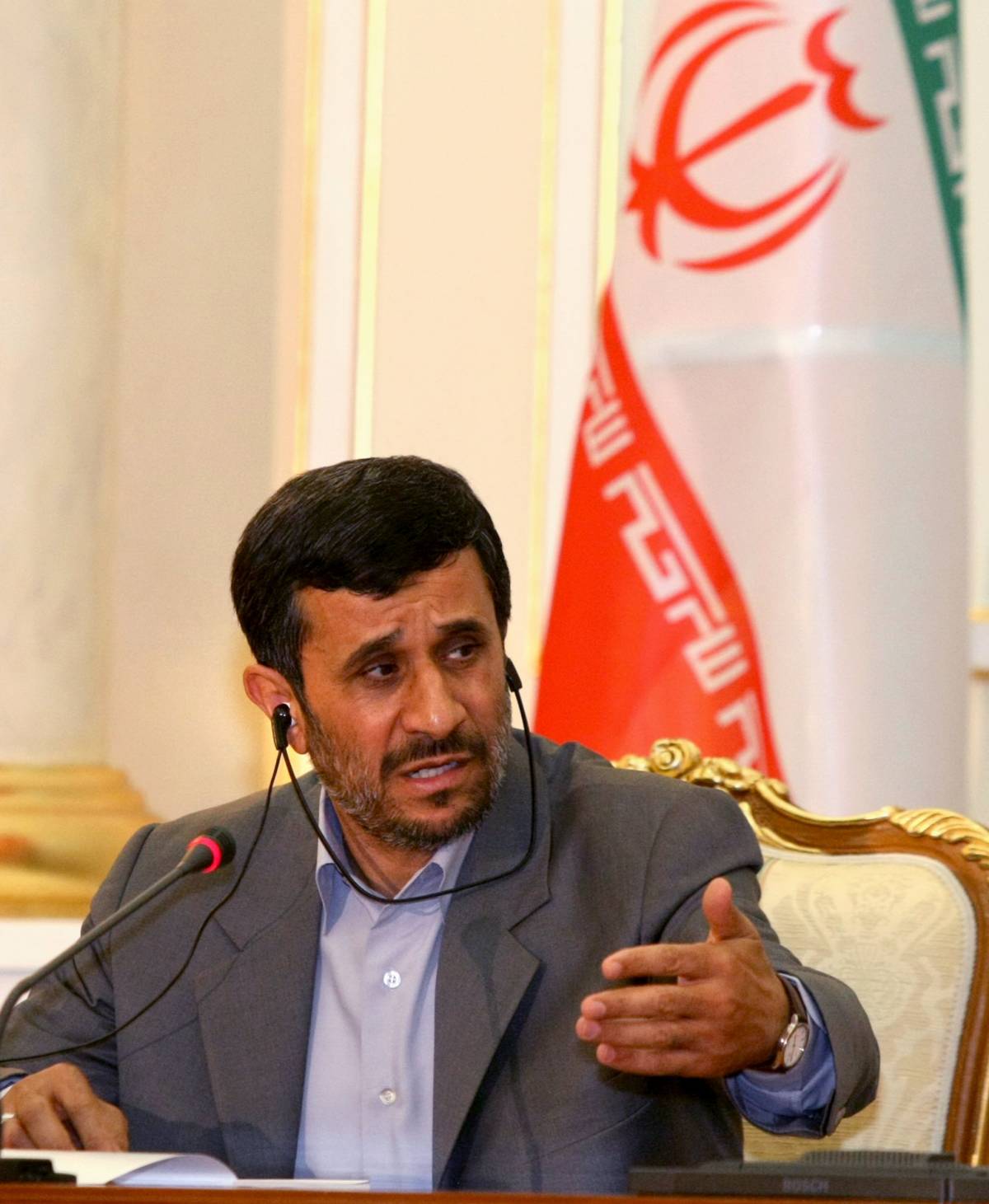 Ahmadinejad: "Gli israeliani? Sono micrubi distruttivi" 