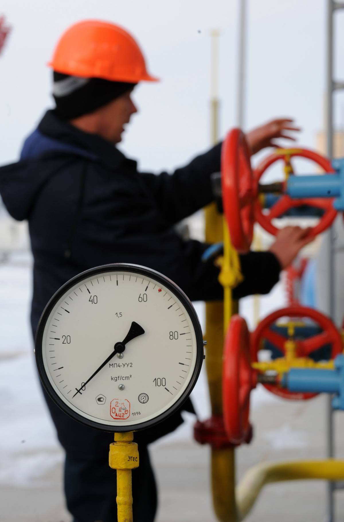 Gasdotto, firmato storico accordo Eni-Gazprom 