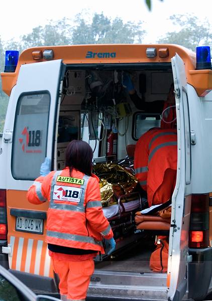 Taormina, un morto e un disperso in mare 
Ragazzino annega davanti ai genitori